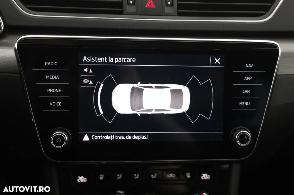 Skoda Superb 2.0 TDI DSG Style - 17