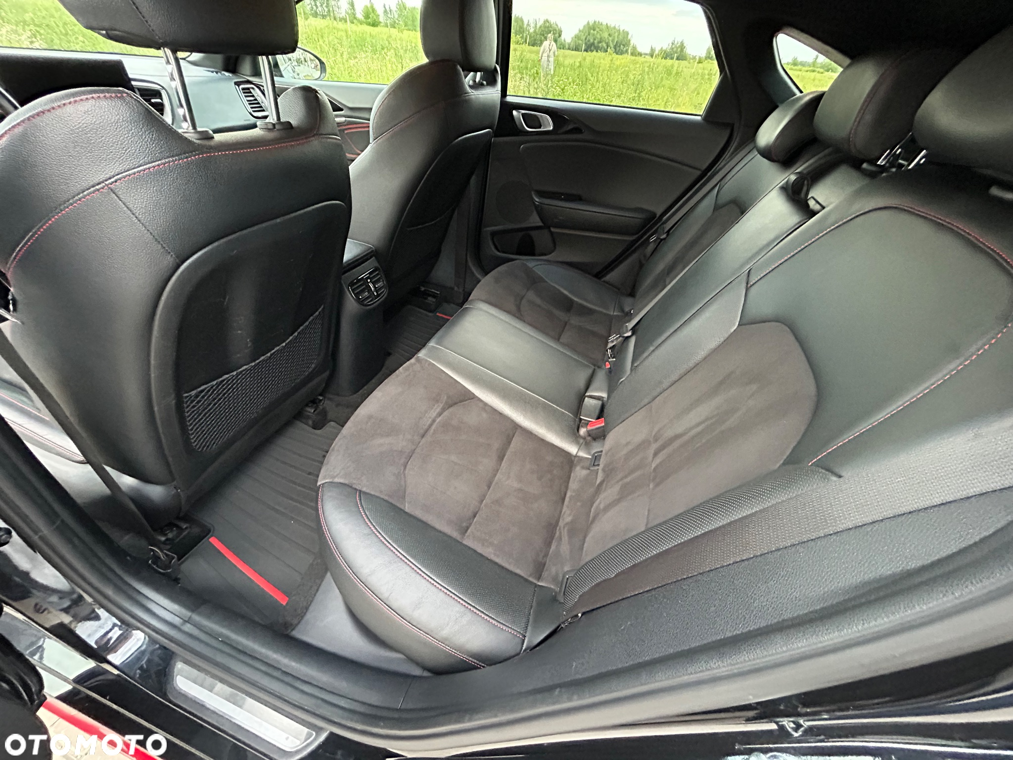 Kia ProCeed 1.6 T-GDI GT DCT - 12