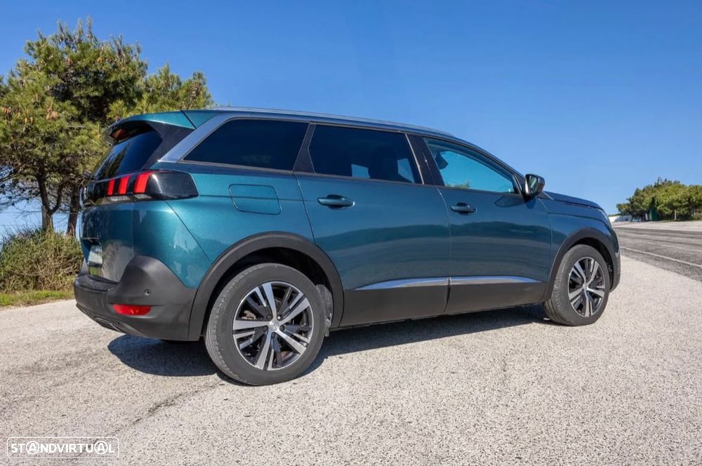 Peugeot 5008 - 5