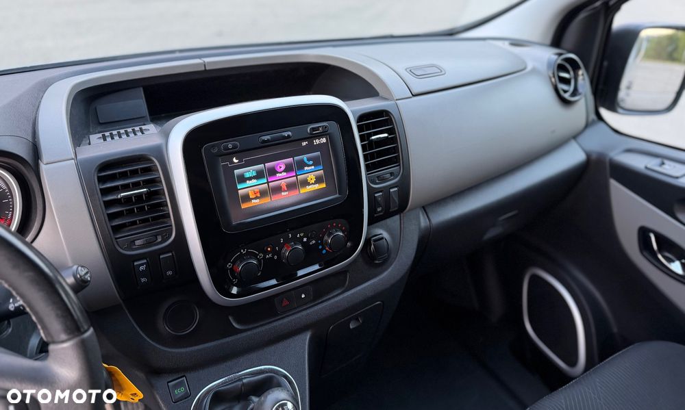 Renault TRAFIC L2H1 LONG 2017r 1.6 DCI 125KM - 23