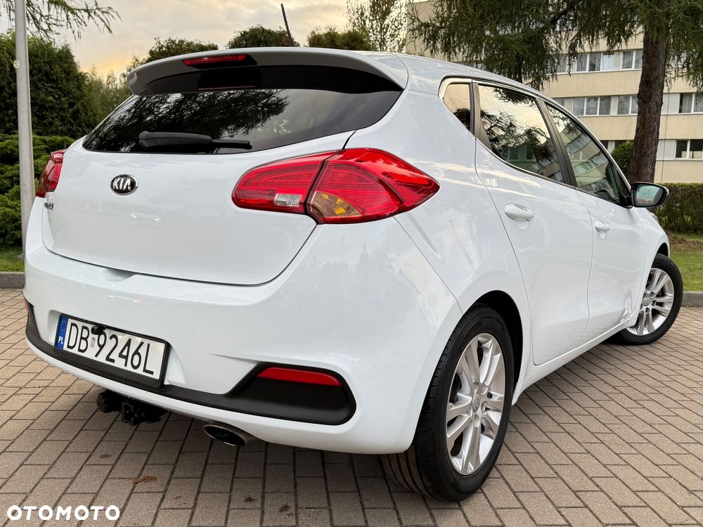 Kia Ceed 1.4 CVVT Dream Team Edition - 23