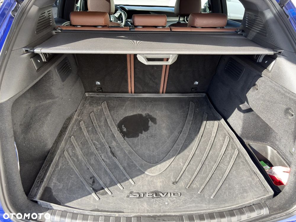Alfa Romeo Stelvio 2.0 Turbo TI Q4 - 13