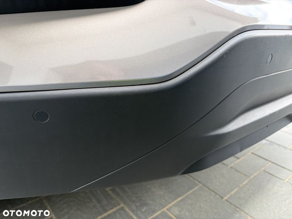 Hyundai Kona - 32
