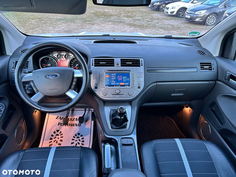 Ford Kuga 2.0 TDCi 4x4 Titanium - 27