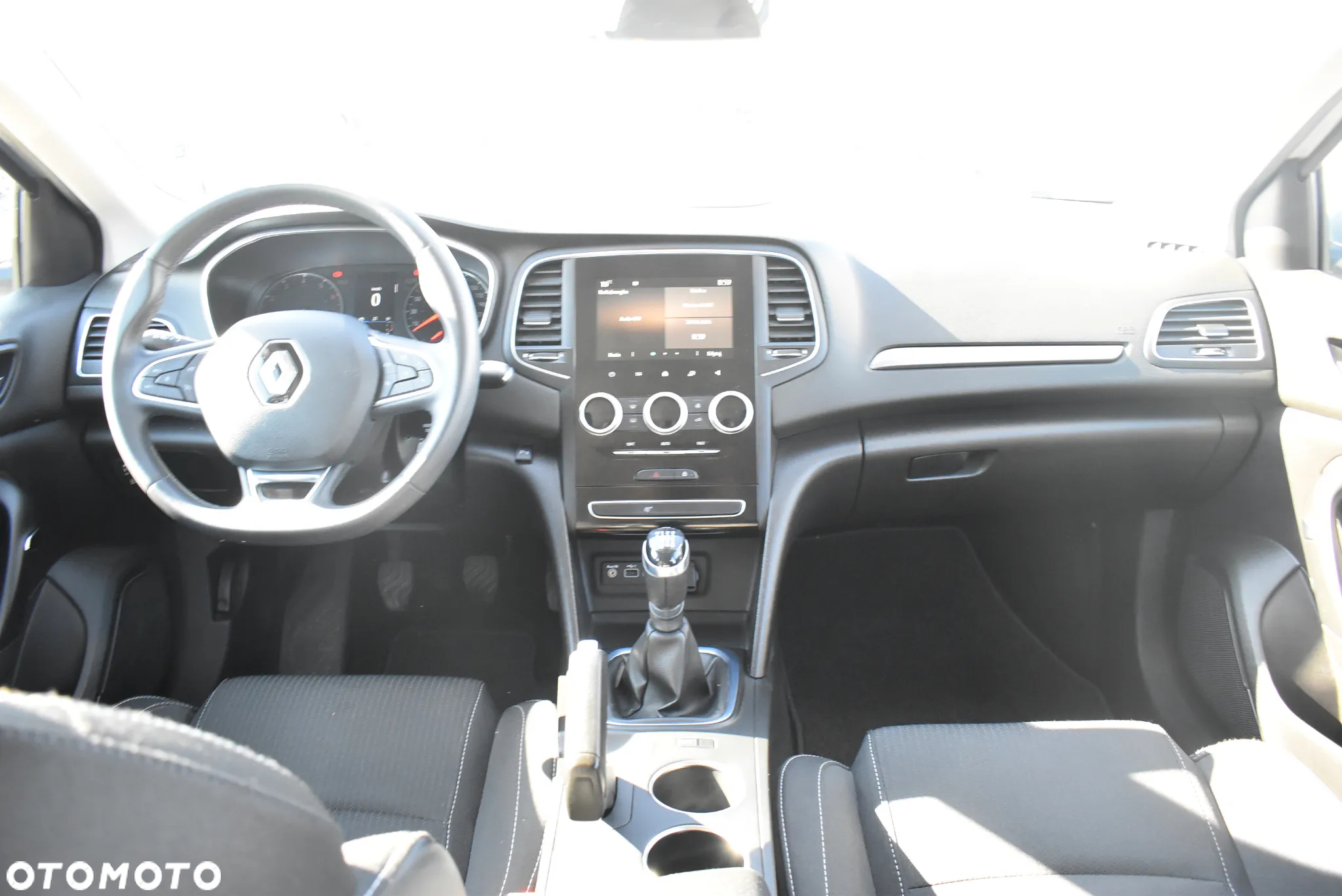 Renault Megane 1.3 TCe FAP Zen - 19