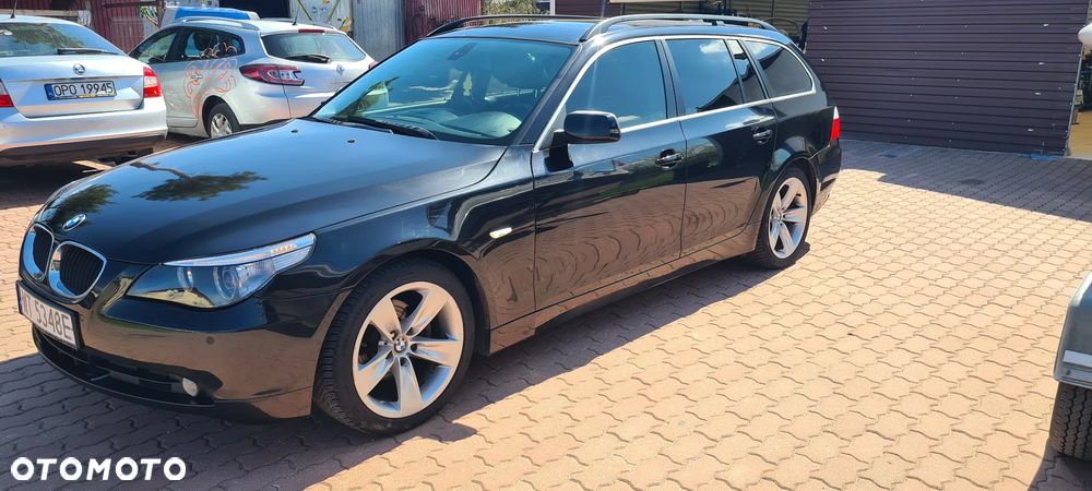 BMW Seria 5 525d - 2