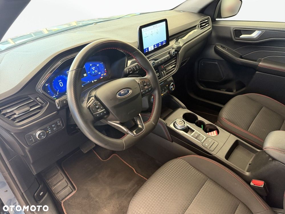 Ford Kuga - 10