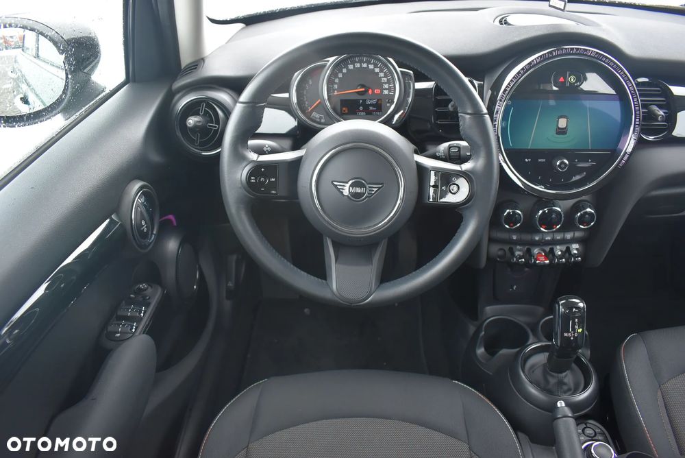 MINI Cooper Standard - 22