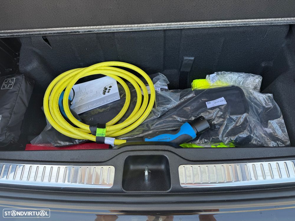 Mercedes-Benz GLC 300 e 4Matic 9G-TRONIC Avantgarde Advanced - 12
