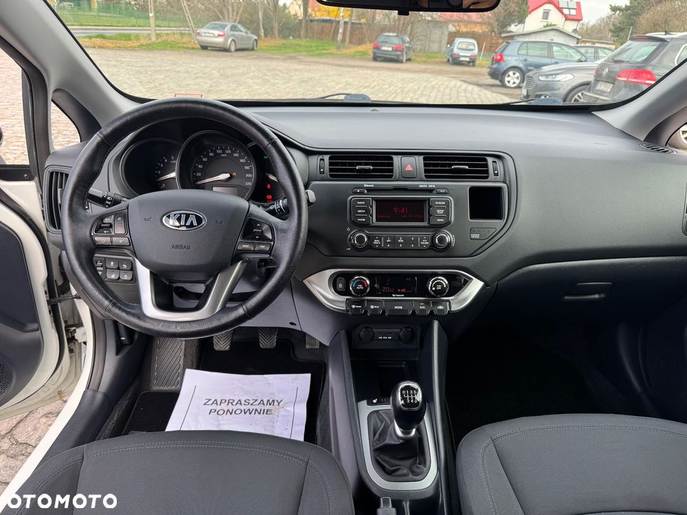 Kia Rio - 11