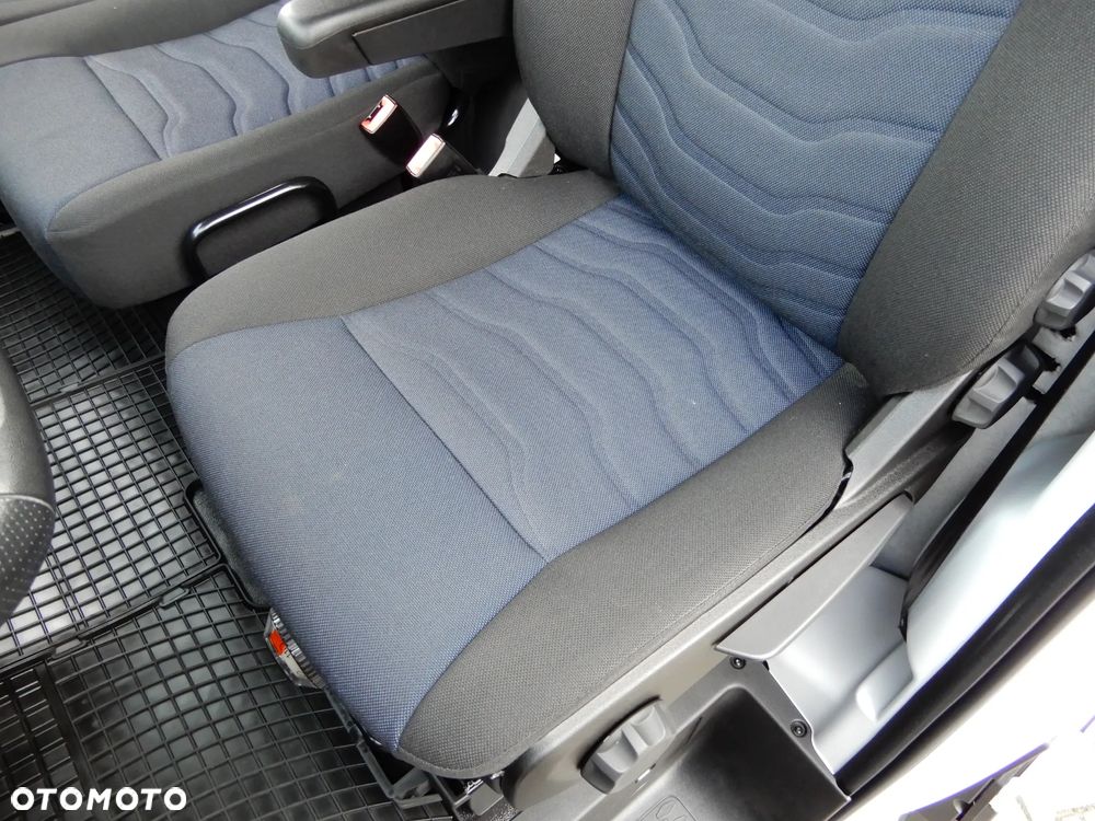 Iveco DAILY 35S18 Kontener 5047 mm 10.E.Palet Boczne Drzwi Ładowność 930 Kg WZMACNIANY Rozstaw Osi 4100 mm FULL LED Przebieg 25 Tys Km Stan Jak Nowy UNIKAT POLECAM - 35