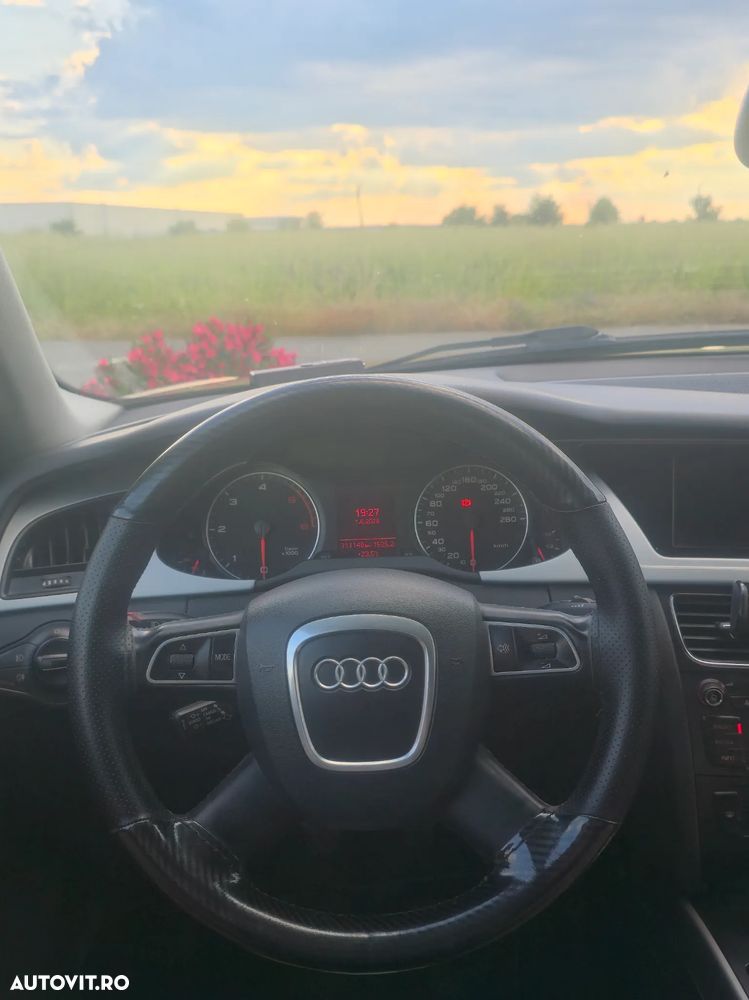 Audi A4 Avant 2.0 TDI - 8