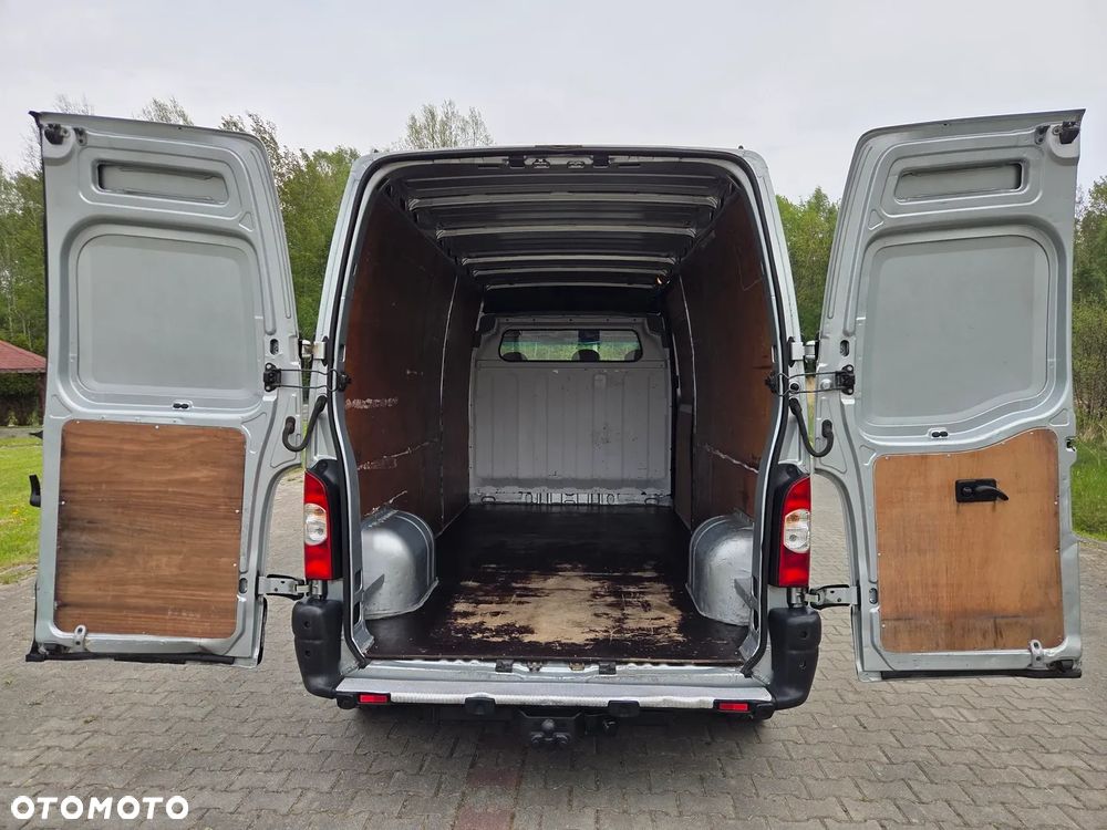 Nissan Interstar - 16