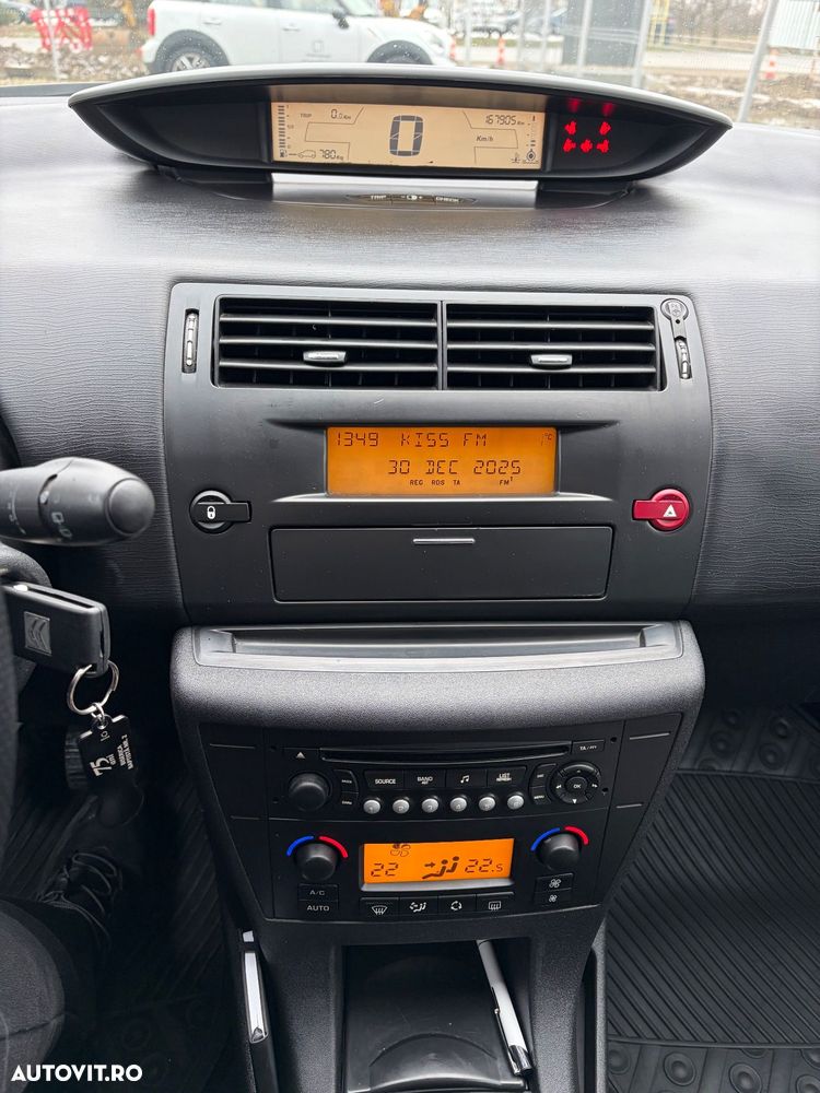 Citroën C4 1.6 HDI 16V SX - 9