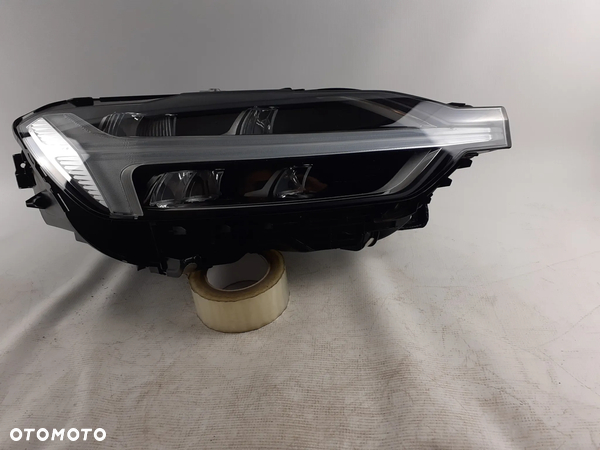 Lampa Prawa Full LED Mid Volvo XC60 II 18-22r.32342509