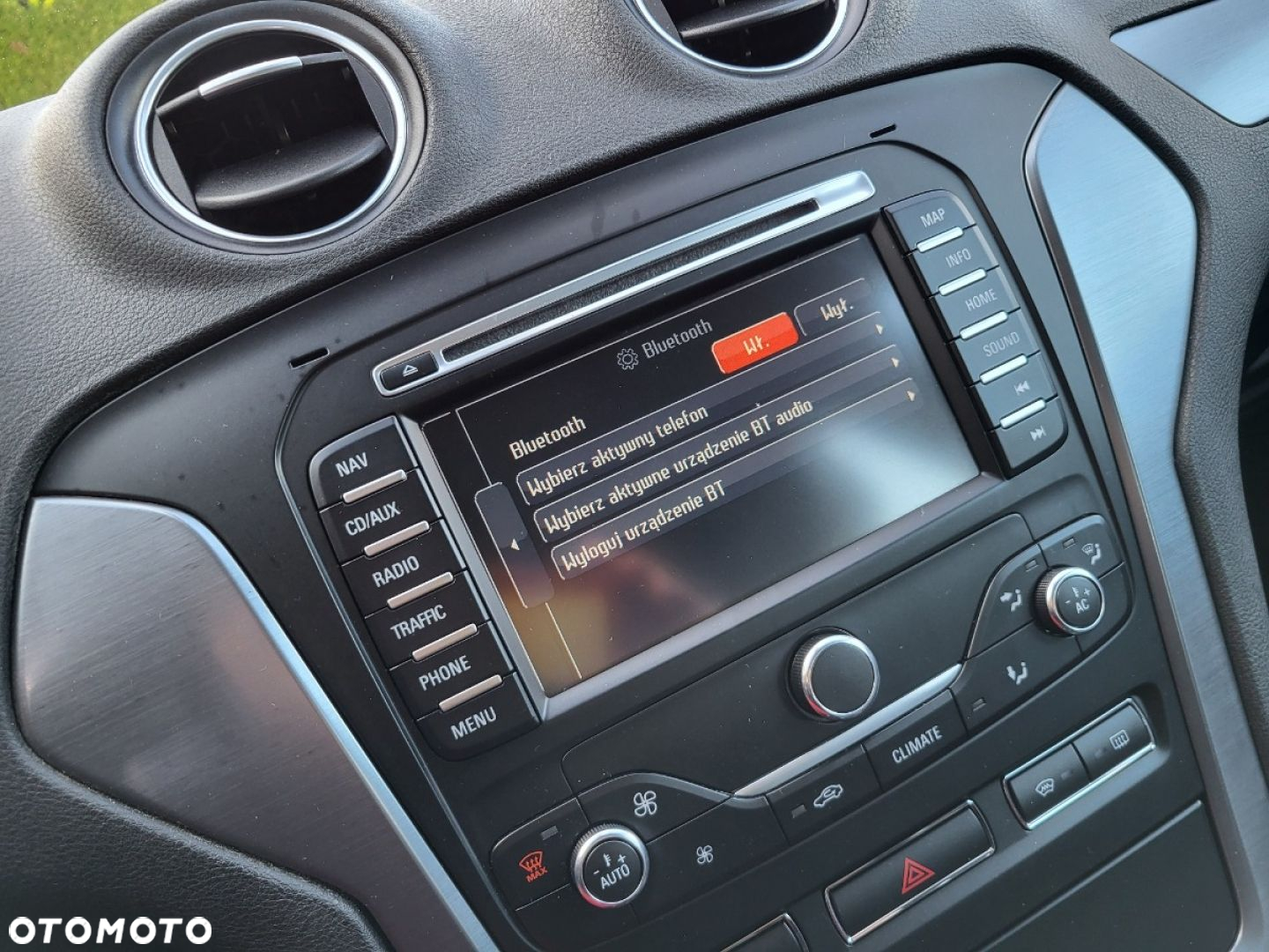 Ford Mondeo - 12