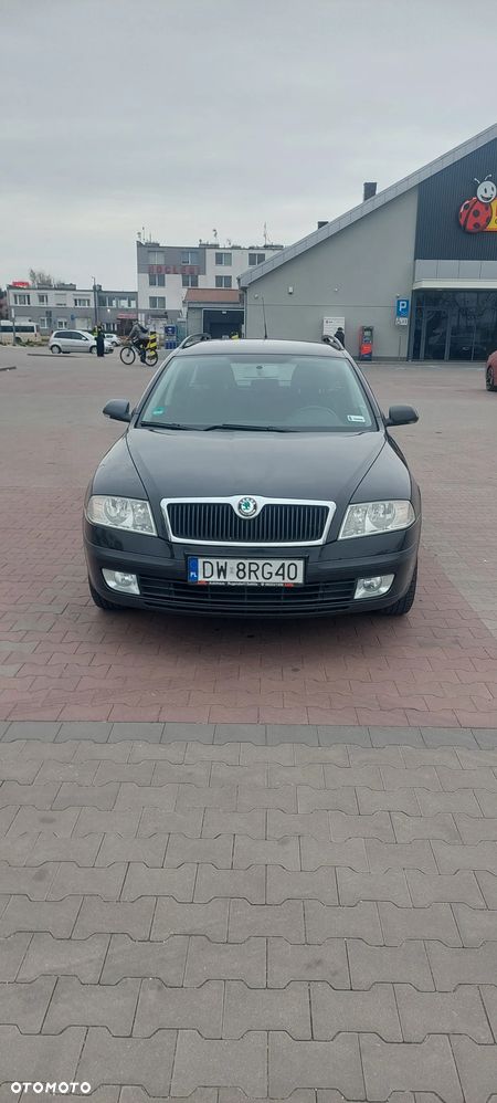 Skoda Octavia 1.6 Ambiente - 1