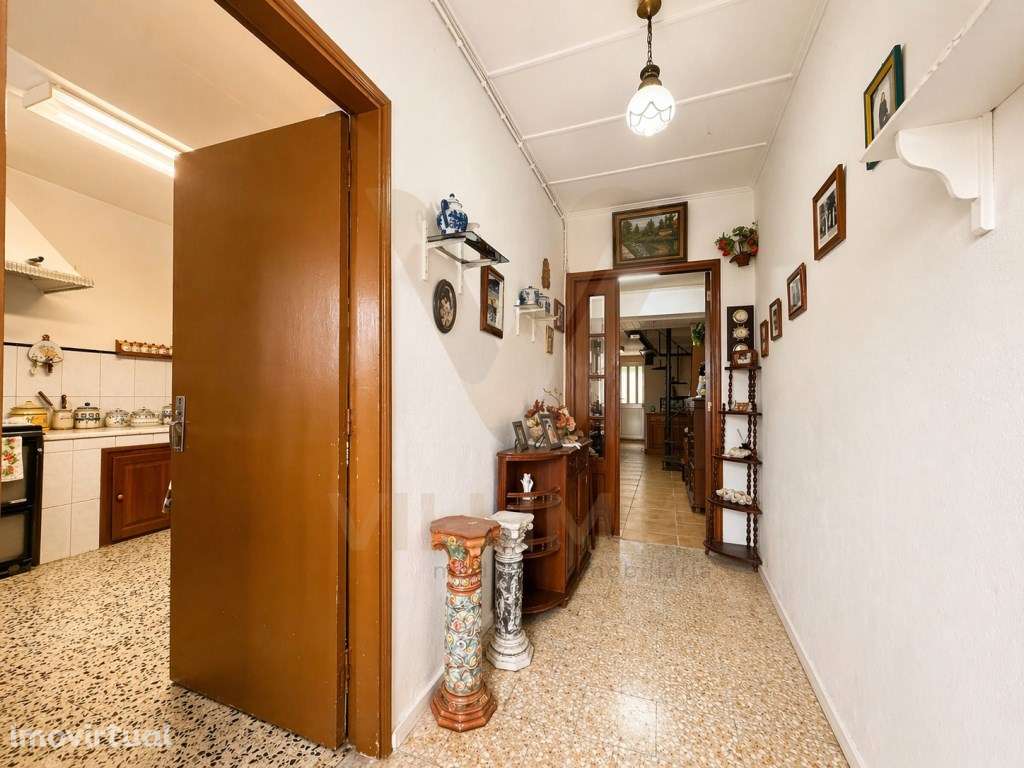 Moradia Geminada T3+1 | Centro de Arcos de Valdevez - Grande imagem: 2/29