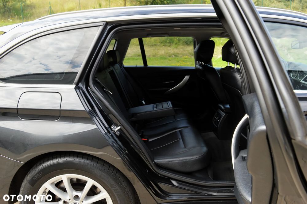 BMW Seria 3 318d Sport Line - 11