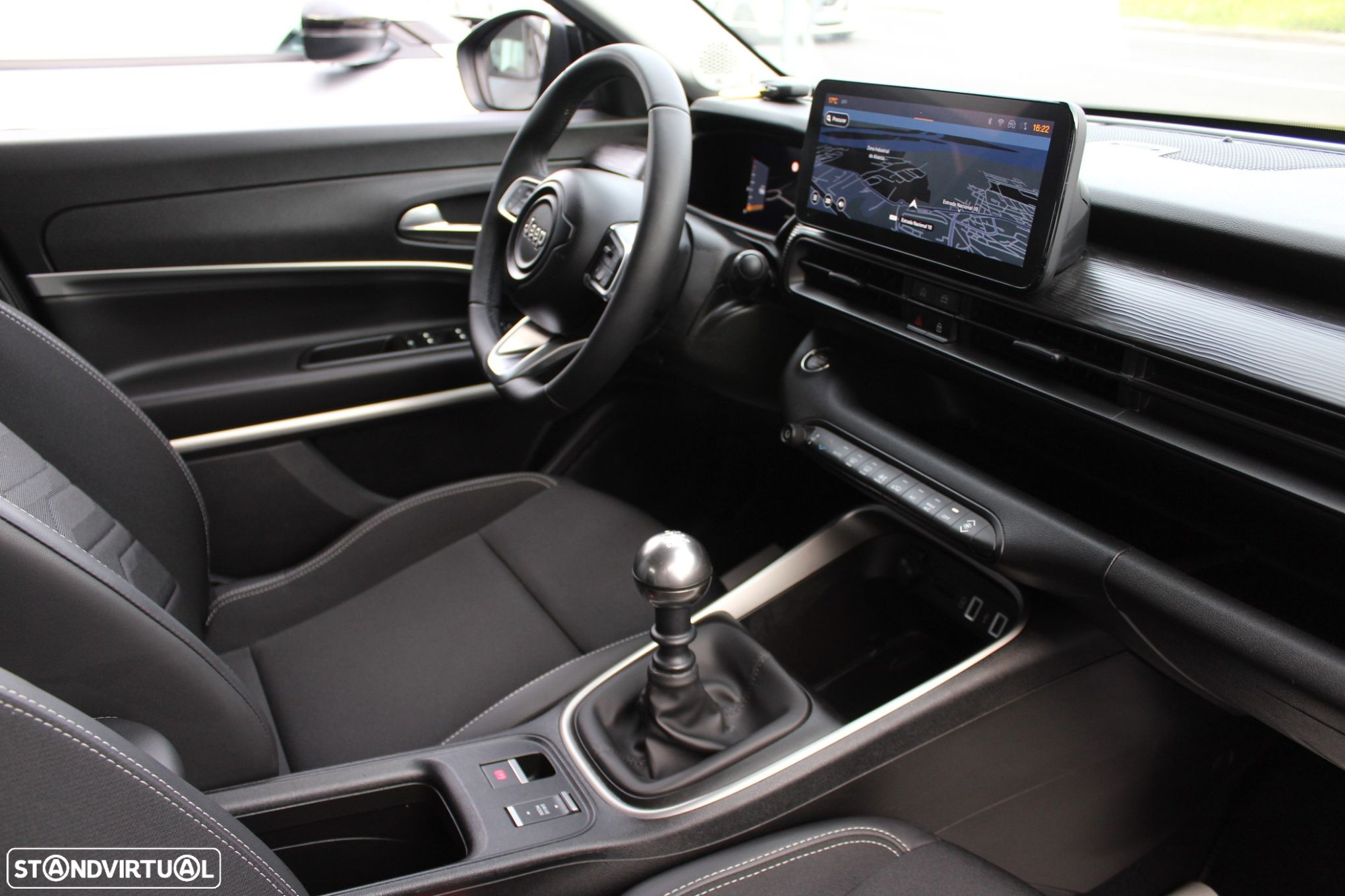 Jeep Avenger 1.2 GSE T3 Altitude - 13