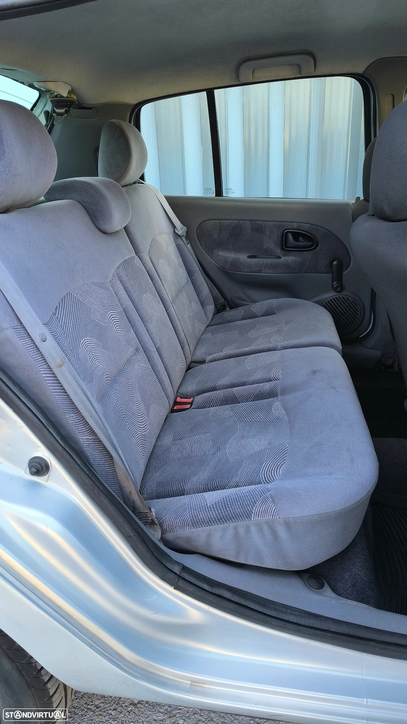 Renault Clio 1.2 RXE - 10