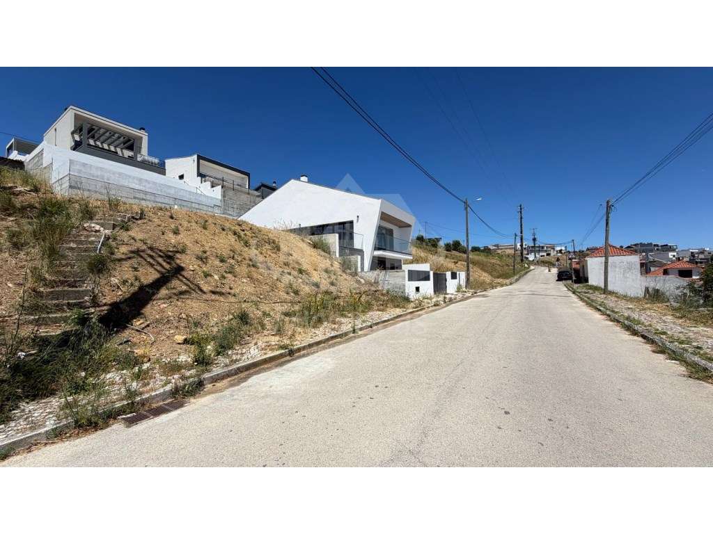 Terreno urbano com 365m2, em Vialonga. - Grande imagem: 4/5