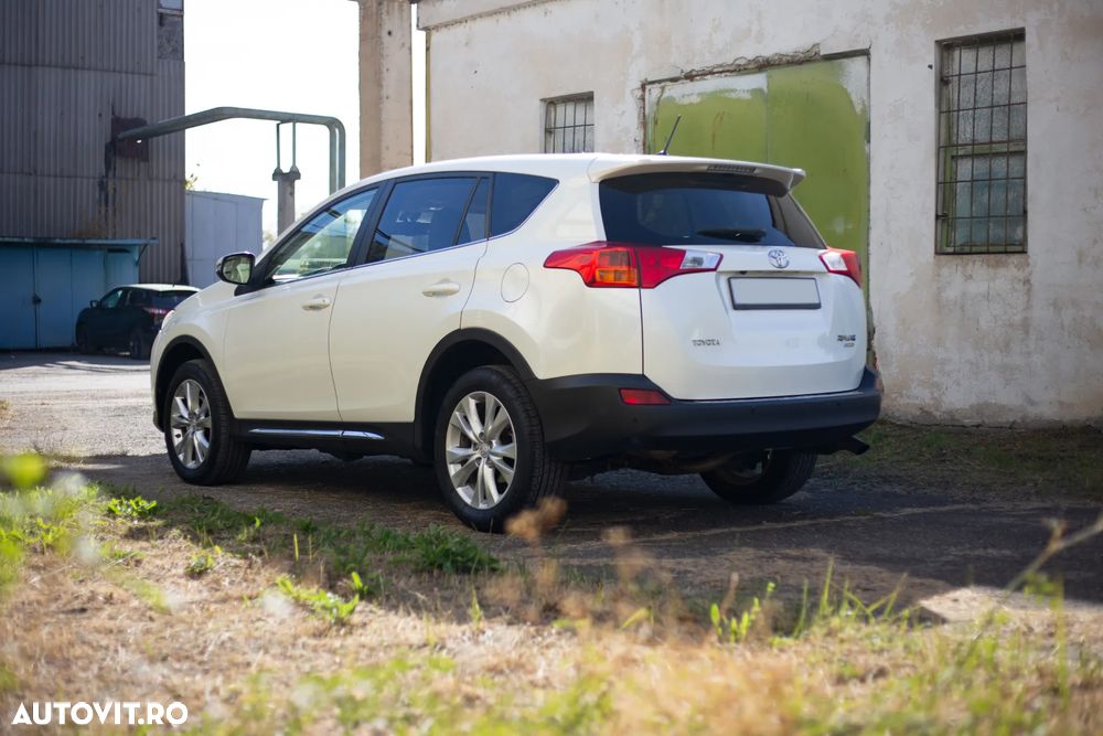 Toyota RAV4 - 6