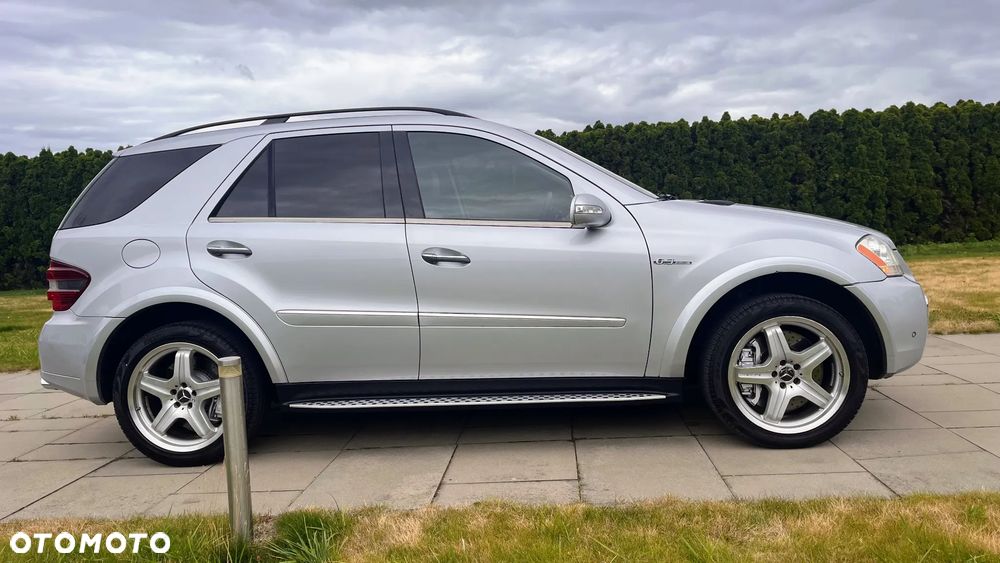 Mercedes-Benz ML 63 AMG 4-Matic - 9