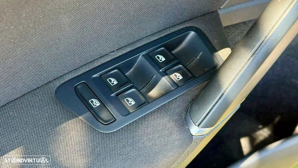 VW Golf Variant 1.6 TDi BlueMotion Comfortline - 11