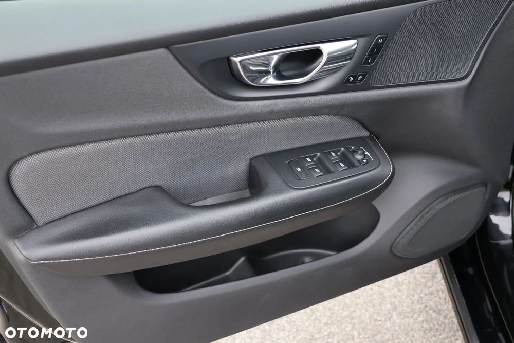 Volvo S60 T4 R-Design - 13