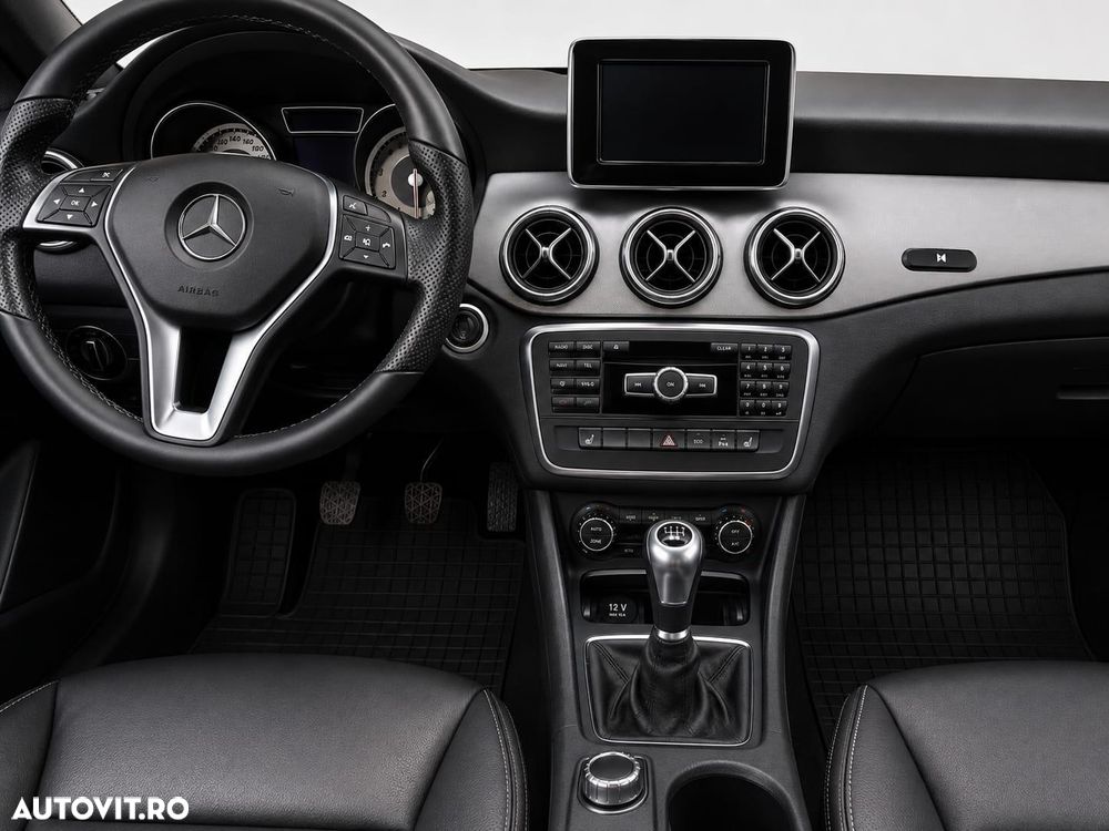 Mercedes-Benz CLA 180 - 3