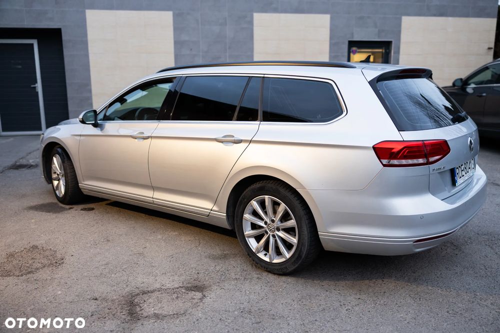 Volkswagen Passat - 9