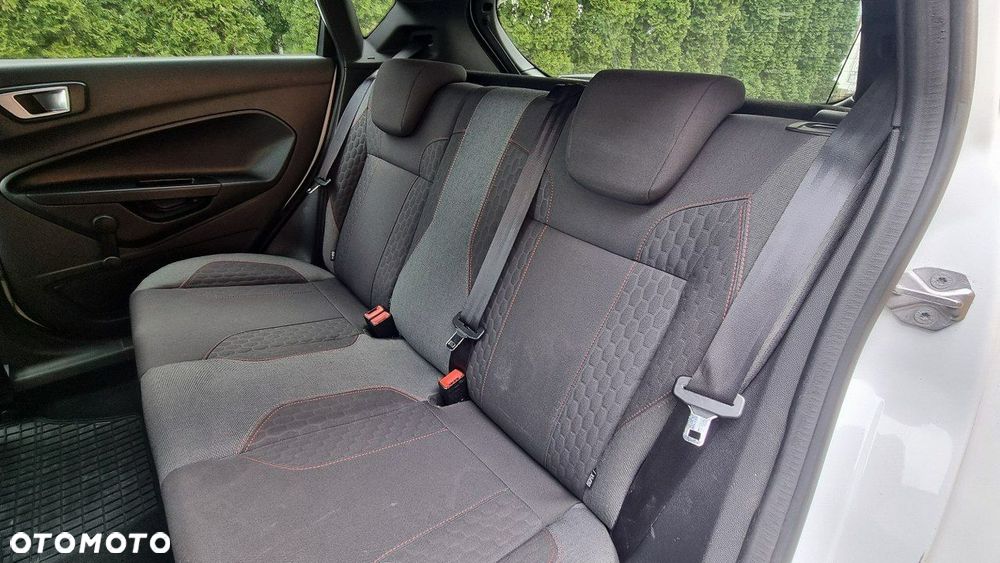 Ford Fiesta - 19