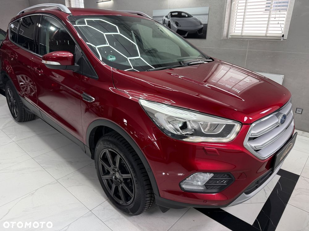 Ford Kuga 1.5 EcoBoost 2x4 Titanium - 10