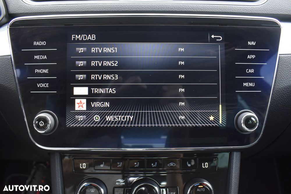 Skoda Superb 2.0 TDI DSG Ambition - 24