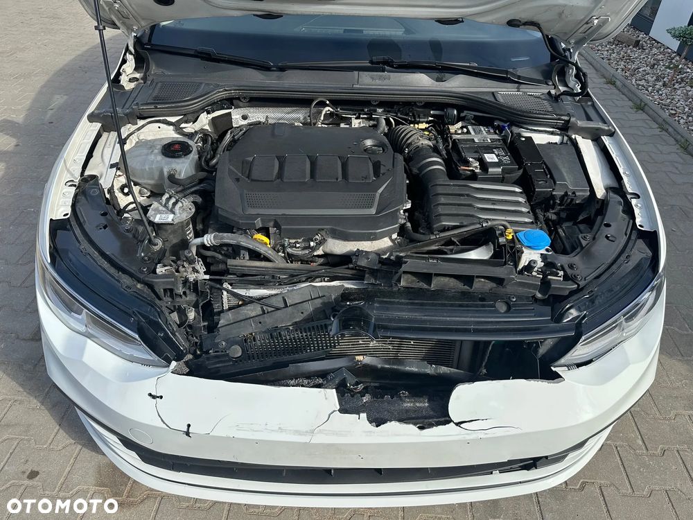 Volkswagen Golf VIII 2.0 TDI - 17