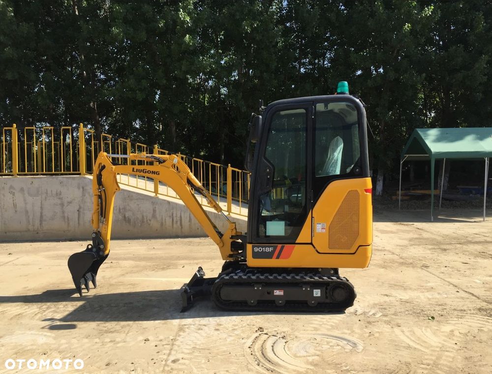 Liu Gong 9018F - 6