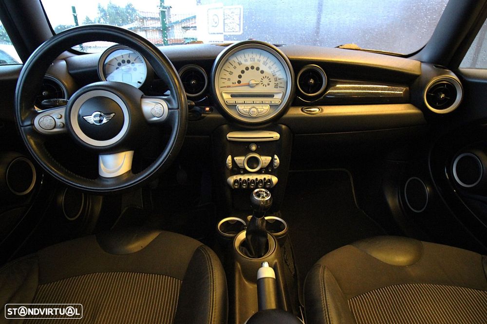 MINI Clubman Cooper D - 16