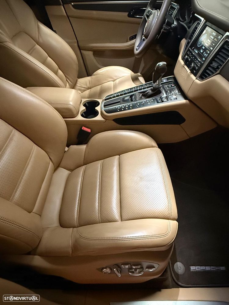 Porsche Macan Turbo - 20