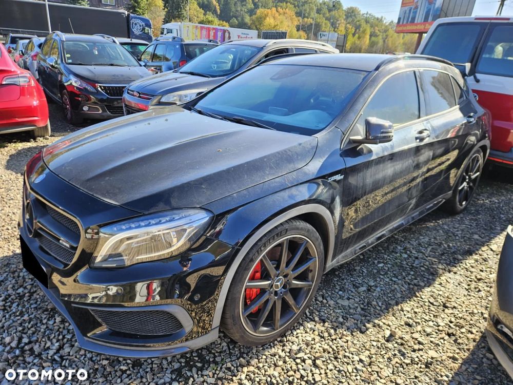 Mercedes-Benz GLA 45 AMG 4-Matic - 8