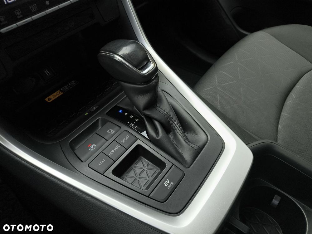 Toyota RAV4 - 24