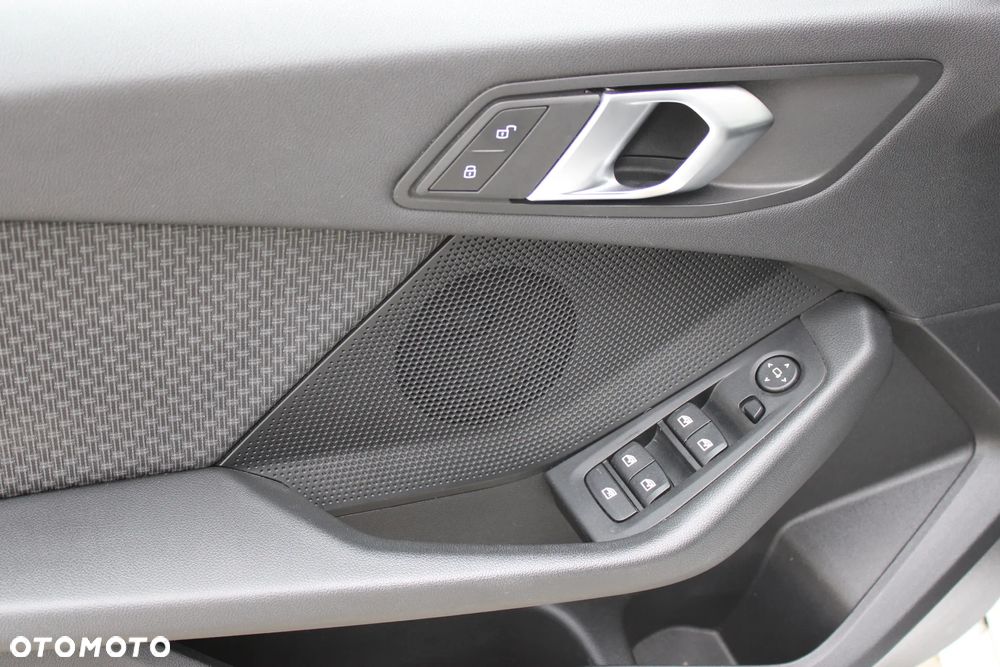 BMW Seria 1 118i - 14
