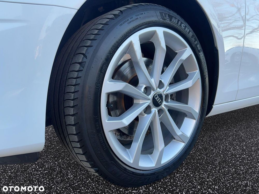 Audi A4 Limousine - 9