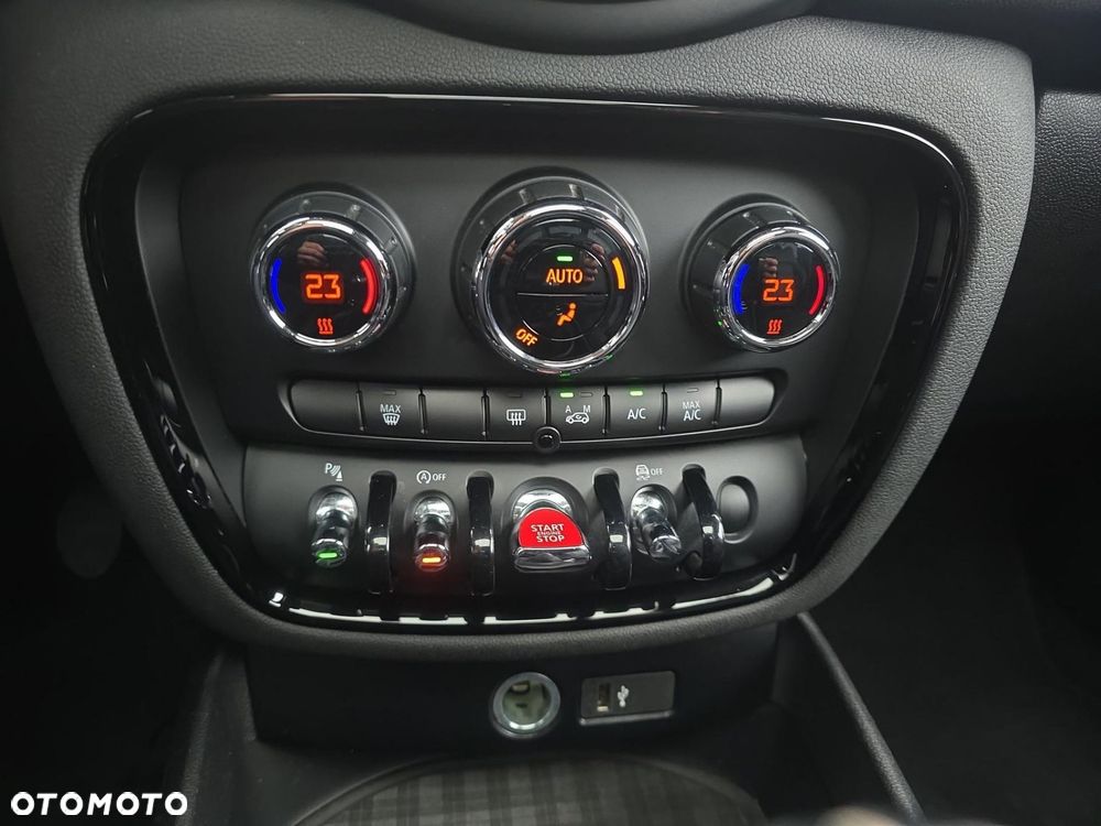 MINI Clubman Cooper D - 17
