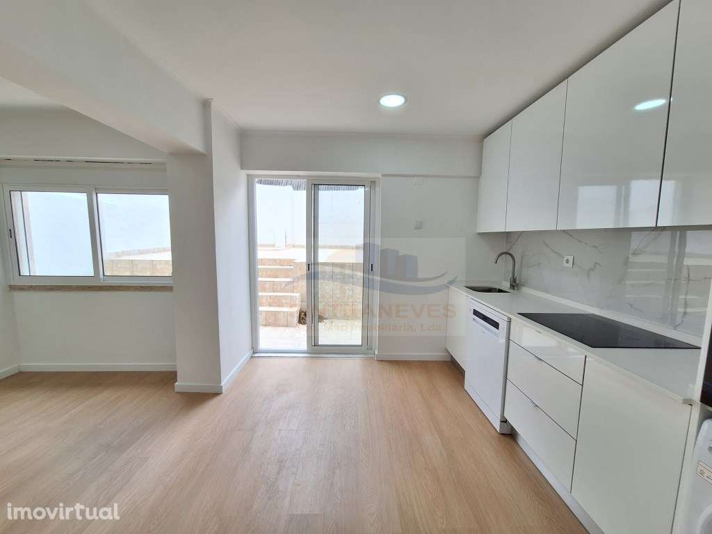 T2 com Terraço, Igreja da Amadora, totalmente remodelado. - Grande imagem: 5/25