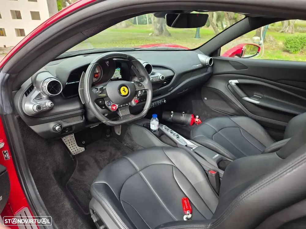 Ferrari F8 Tributo 3.9 Twin-Turbo V8 - 14