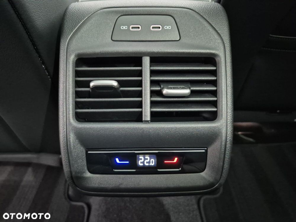 Volkswagen Passat Variant 1.5 TSI EVO Elegance DSG - 33
