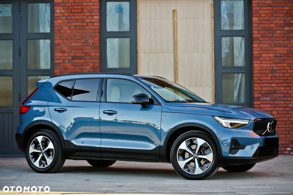 Volvo XC 40 B4 B AWD DKG Ultimate Bright - 3
