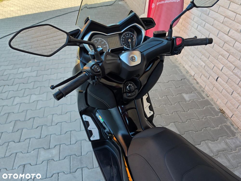 Yamaha X-max - 18