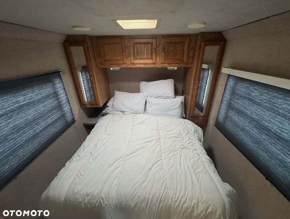 Inny Gulf Stream Sun Voyager USA Kamper - 5